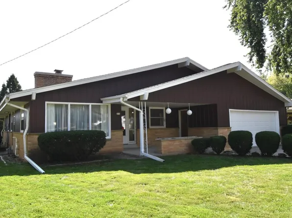 216 Cypress COURT, South Milwaukee, WI 53172