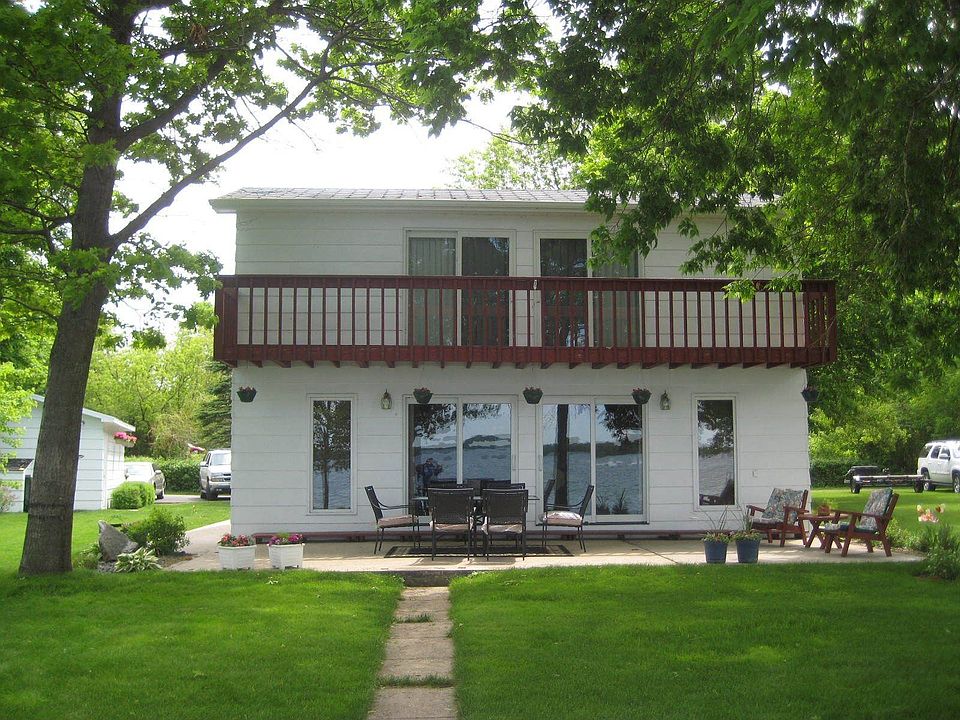 1st image of 23887 Gem Ln