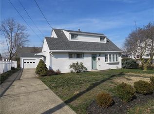 9 Nimitz Pl, Sayreville, NJ 08872