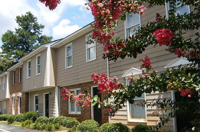 1134 Barnett Shoals Rd photo 1