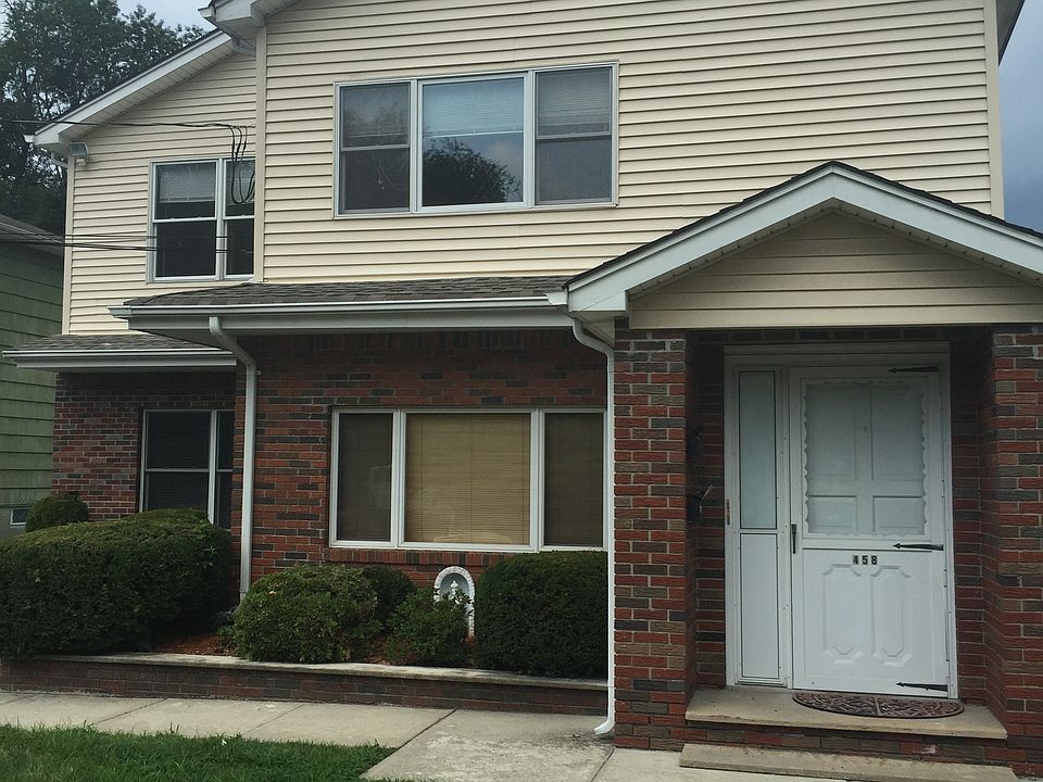 1st image of 460 Midland Ave #2