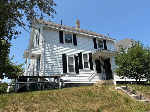 359 Mason St, Woonsocket, RI 02895