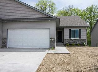 1430 NE Falstaff Ln, Ankeny, IA 50021