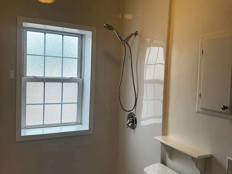317 Dartmouth Dr SE — Photo 15