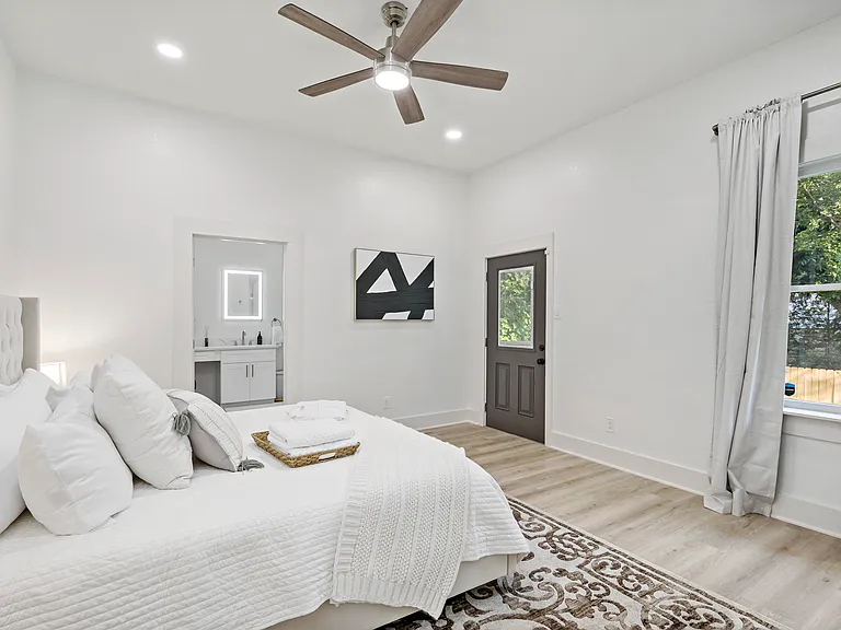506 E Evergreen St — Photo 19