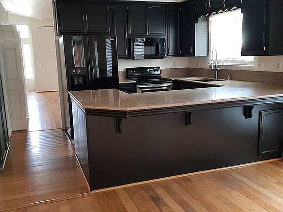 5th image of 744 Buckinghorse Dr