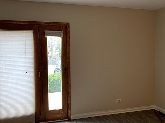 3rd image of 403 S Jefferson St #403