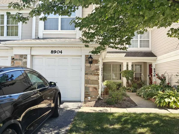 8904 W Heathwood Cir #8904, Niles, IL 60714