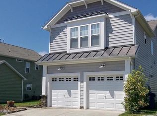 2003 Woodsdale Dr, Durham, NC 27703