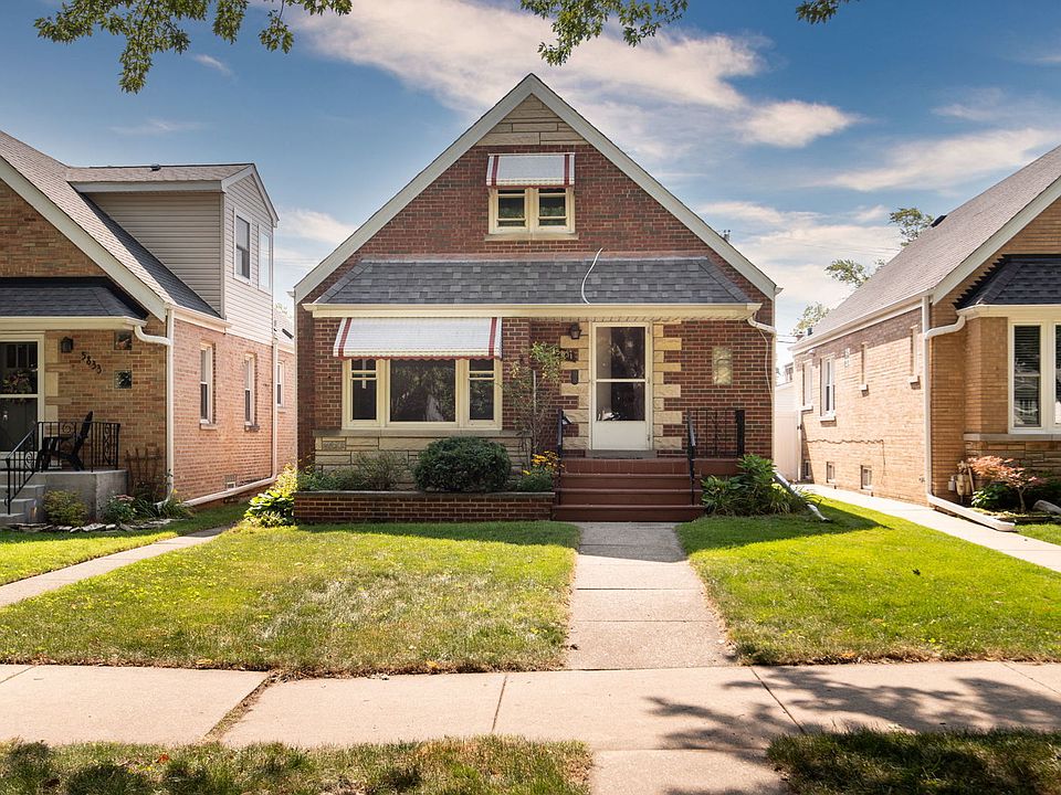 2nd image of 5831 N Medina Ave