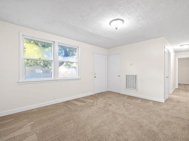 1509 Nichols Dr — Photo 6