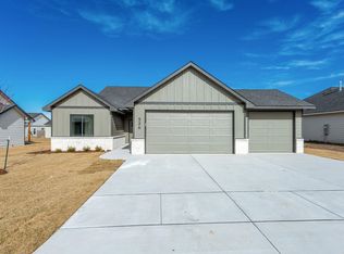526 Elmwood St, Valley Center, KS 67147