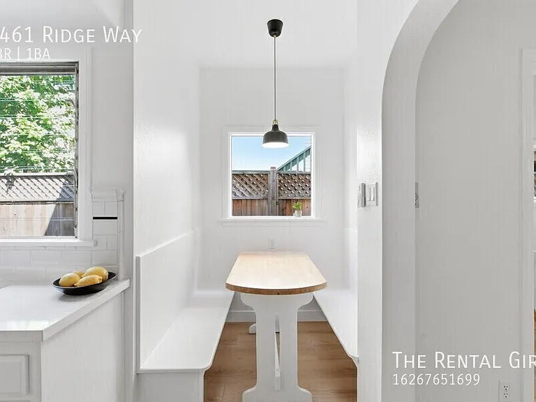 1461 Ridge Way — Photo 11