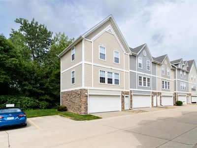 1106 Fieldstone Ln, Pleasant Hill, IA, 50327