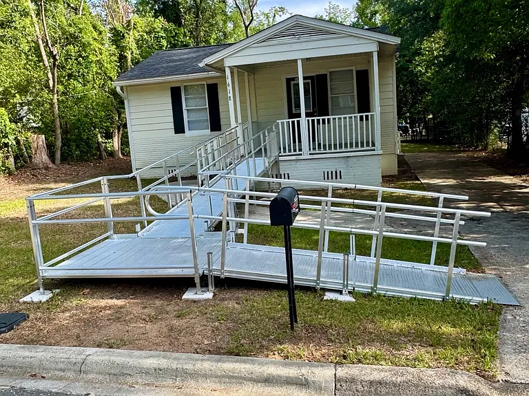 1618 Elberta Dr — Photo 1