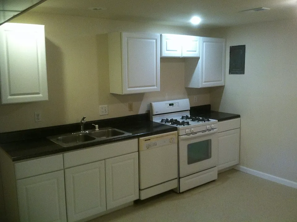 504 Hanover St #2