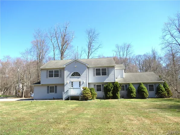 11 Dreps Dr, Mahopac, NY 10541