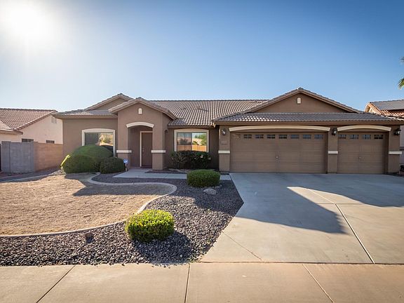 2nd image of 4024 E Somerset Way