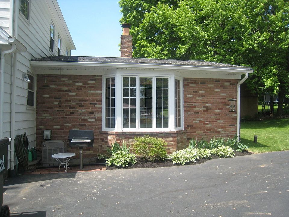 2nd image of 3119 Shellhart Rd