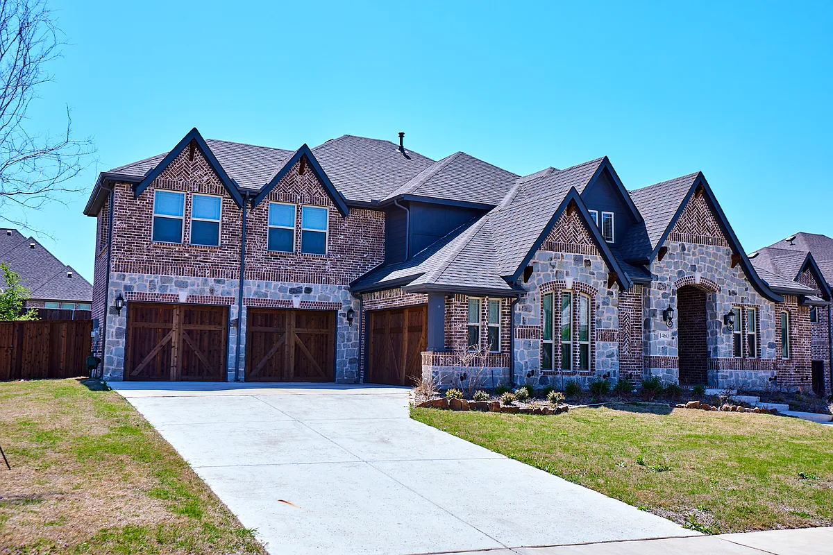 Building Photo - 1460 Waterton Dr