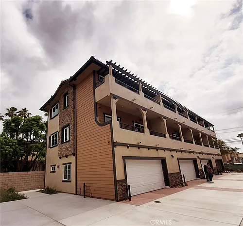 10341 Western Ave Photo 1