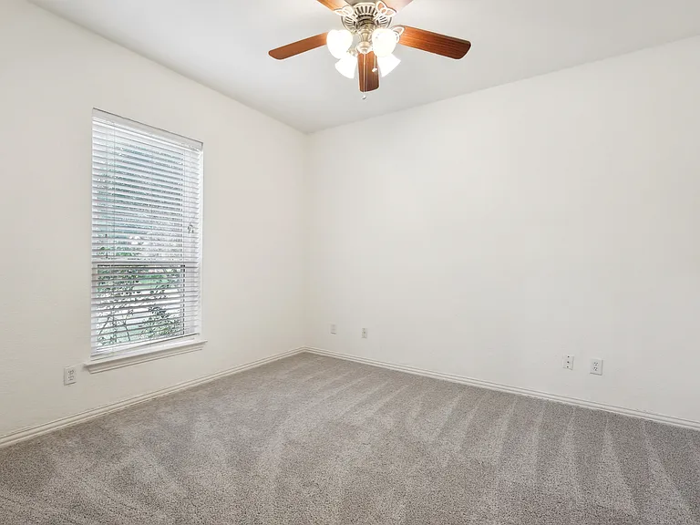 6043 Fieldstone Dr — Photo 28