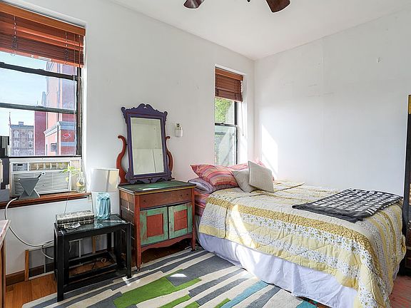 5th image of 455 Wilson Ave Unit B10