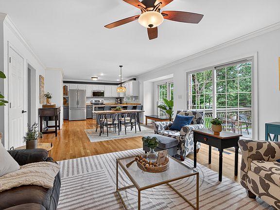 3rd image of 4193 Bridgemont Ln