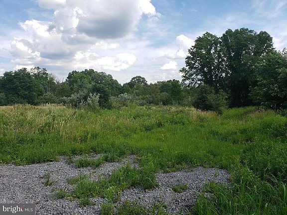 2nd image of 7925 Moyer Rd