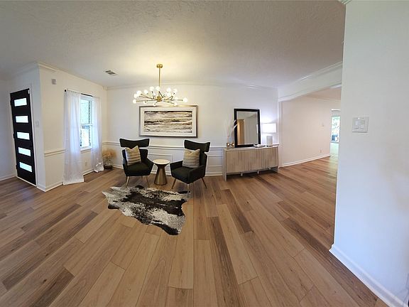 5th image of 10803 Chimney Rock Rd