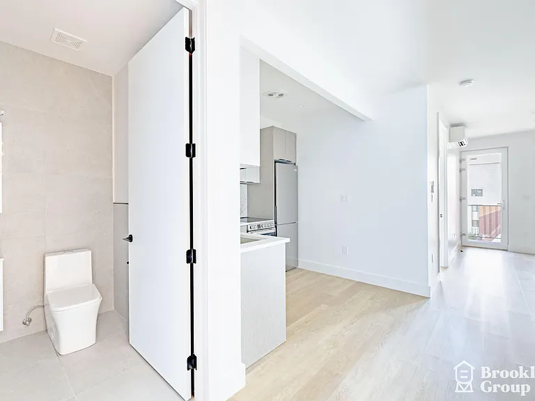 3308 Glenwood Rd #18 — Photo 9