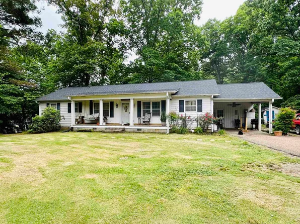 1144 W Cherry Ave, Selmer, TN 38375