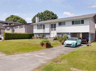 11771 82a Ave, Delta, BC V4C 2E5