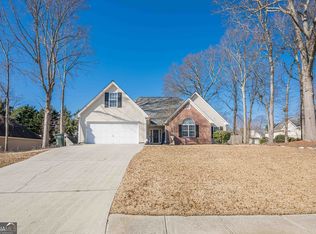 557 Bradford Park Ct, Loganville, GA 30052