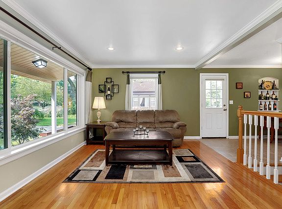 5th image of 147 N Elmwood Ave