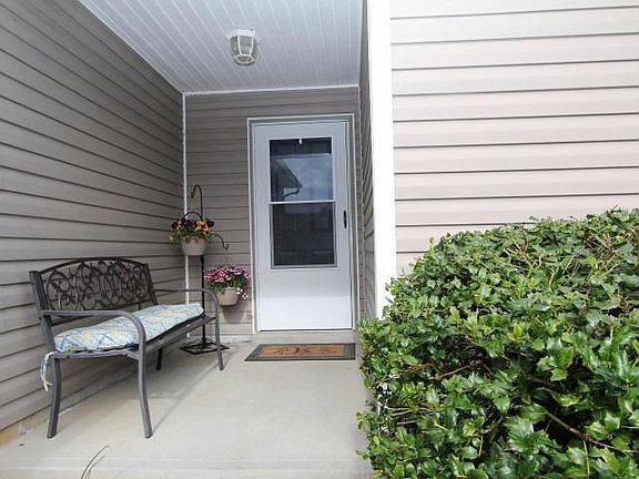 4th image of 111 Hope Dr