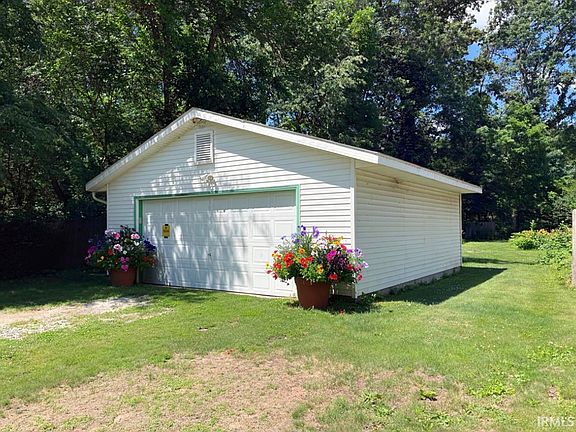 2nd image of 22834 Firwood Ln