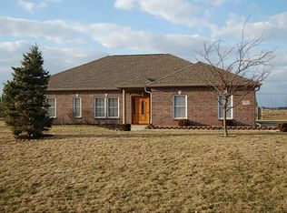 126 Woodland Dr, Pendleton, IN 46064
