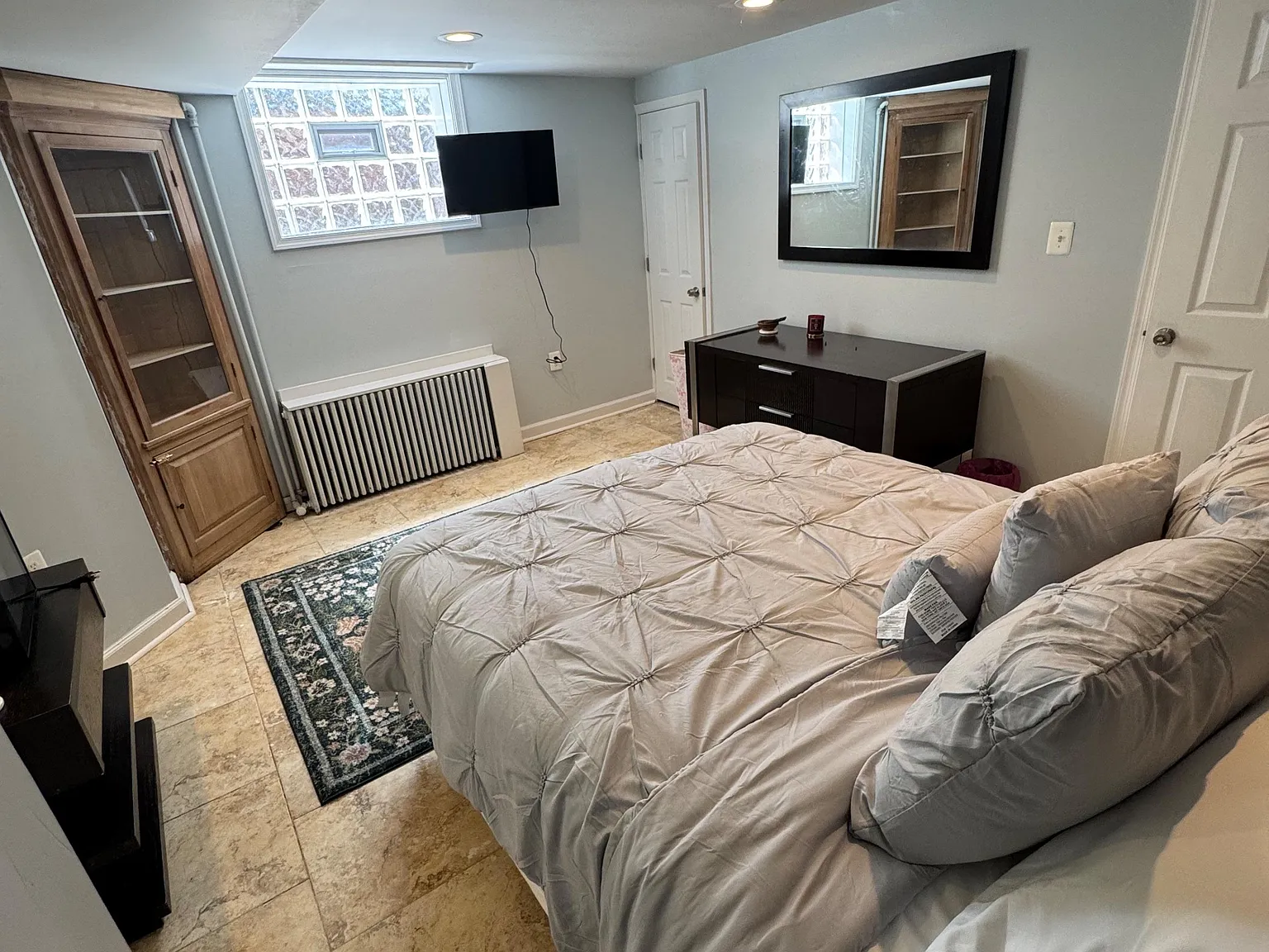 4 bed, 1.5 bath, 2100 sqft, $1,135 — Photo 1