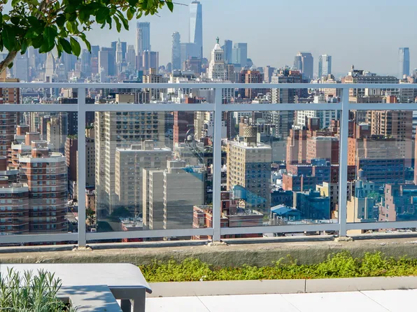 300 East 34th Street image 21 of 47