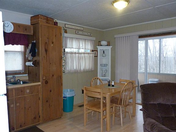 4th image of 374 Redbird Dr