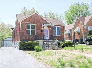 448 Kingston Dr, Saint Louis, MO 63125