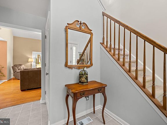 5th image of 324 Baltusrol Dr