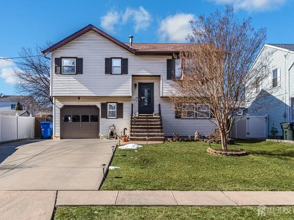 29 Borman Ave, Avenel, NJ 07001