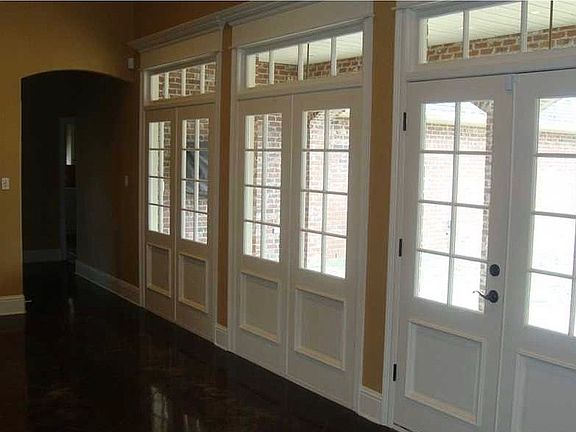 3rd image of 4560 Brooklyn Dr