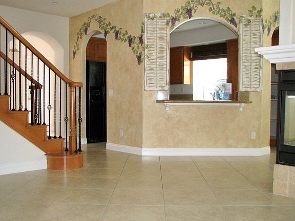 5th image of 41865 Saint Thomas Ct