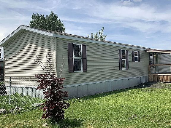 5th image of 62 Elmwood Dr