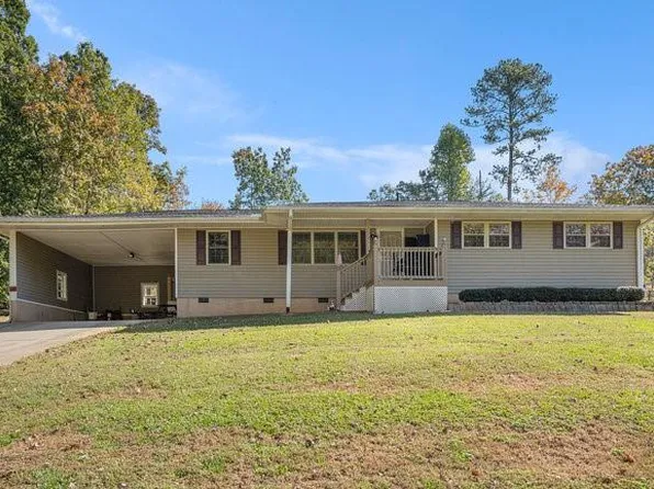 105 Kennedy Dr, Carrollton, GA 30116