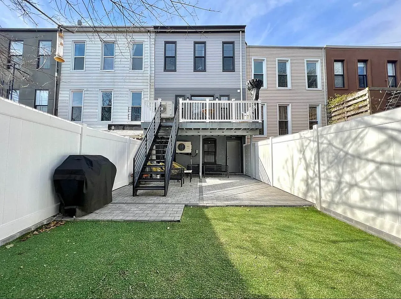1176 Jefferson Avenue — Photo 3