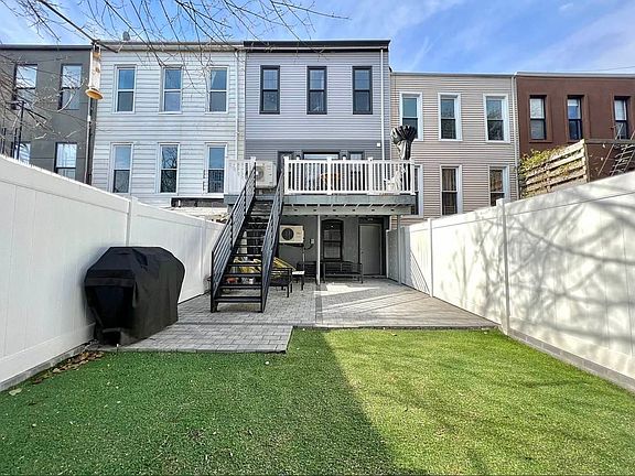 3rd image of 1176 Jefferson Ave #2